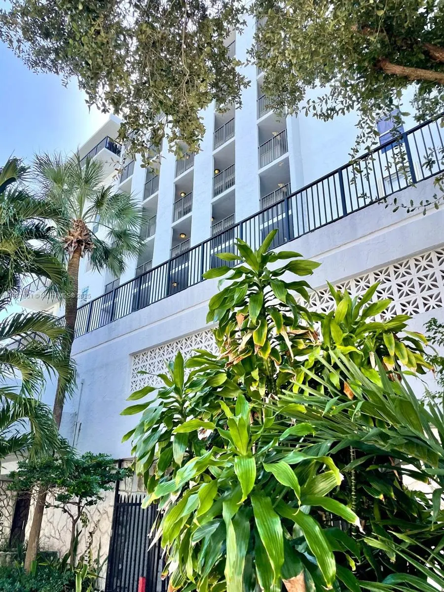 899 West Ave, #5C
