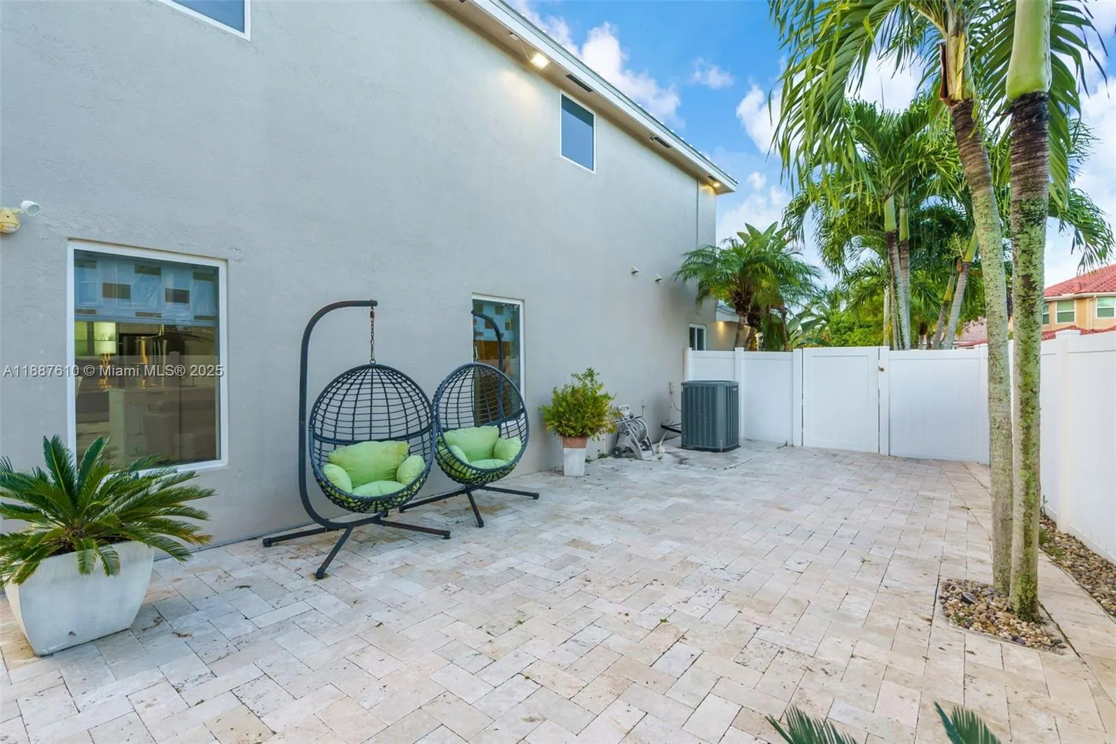 612 SW 179th Ave
