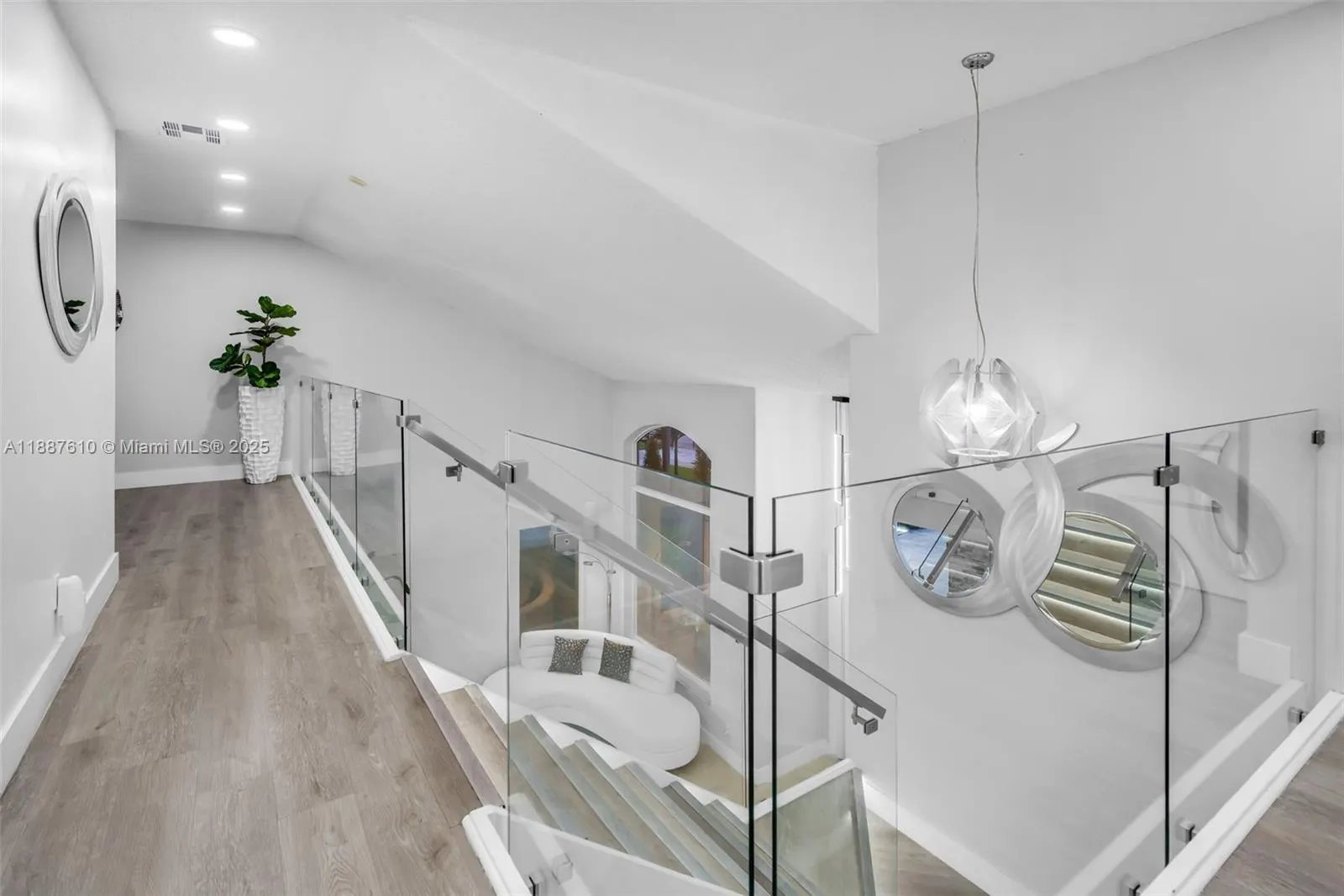 612 SW 179th Ave