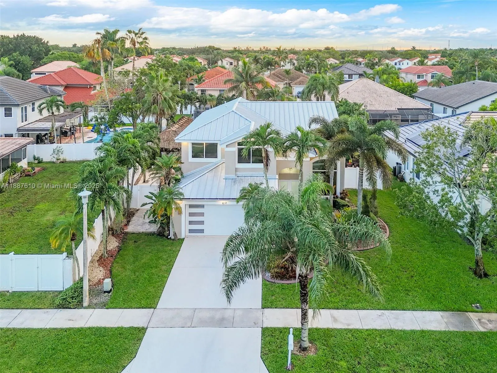 612 SW 179th Ave