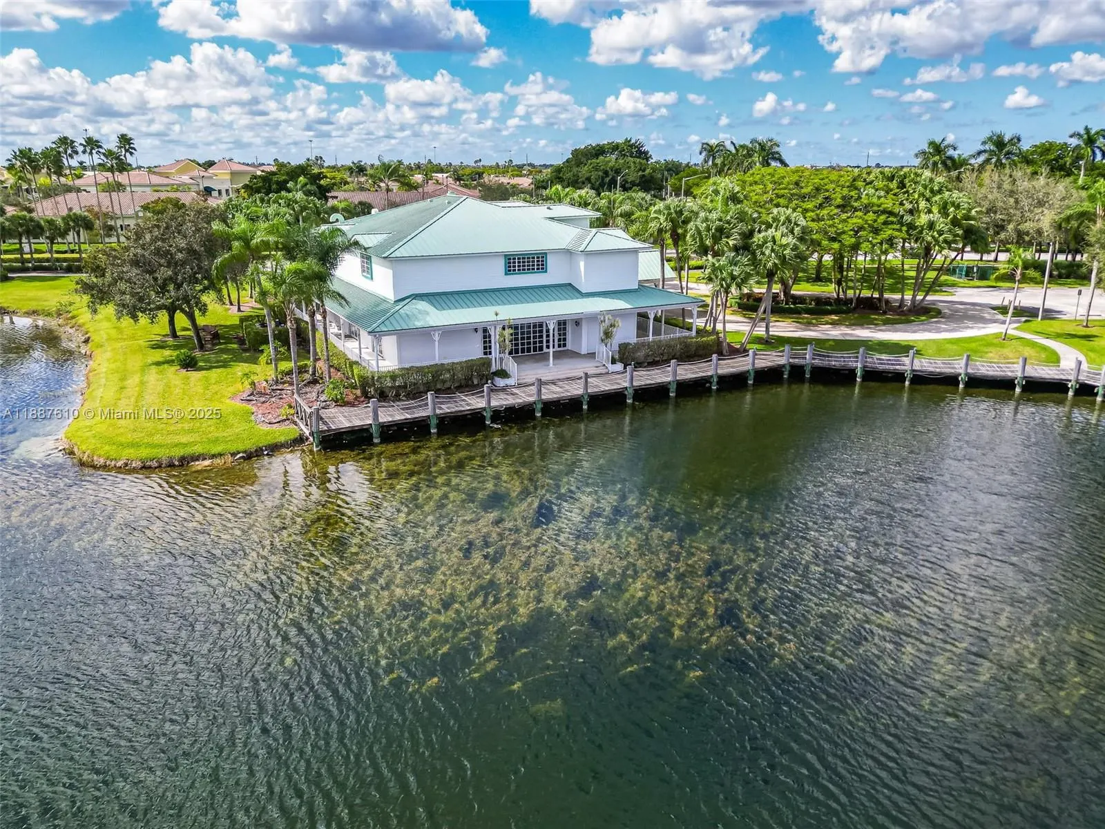 612 SW 179th Ave