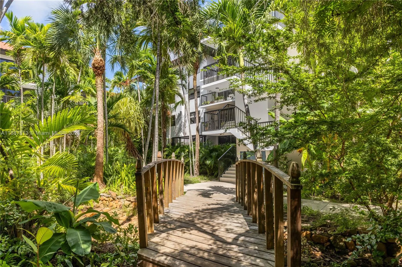 101 Ocean Lane Dr, #1013