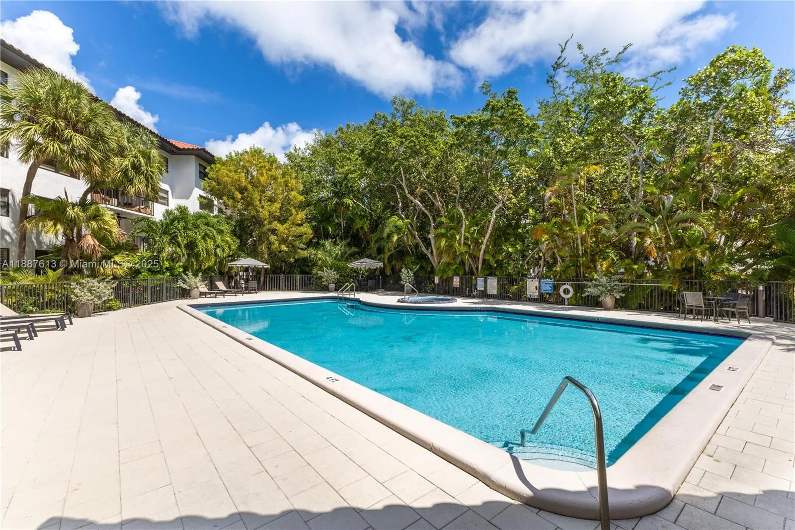 101 Ocean Lane Dr, #1013
