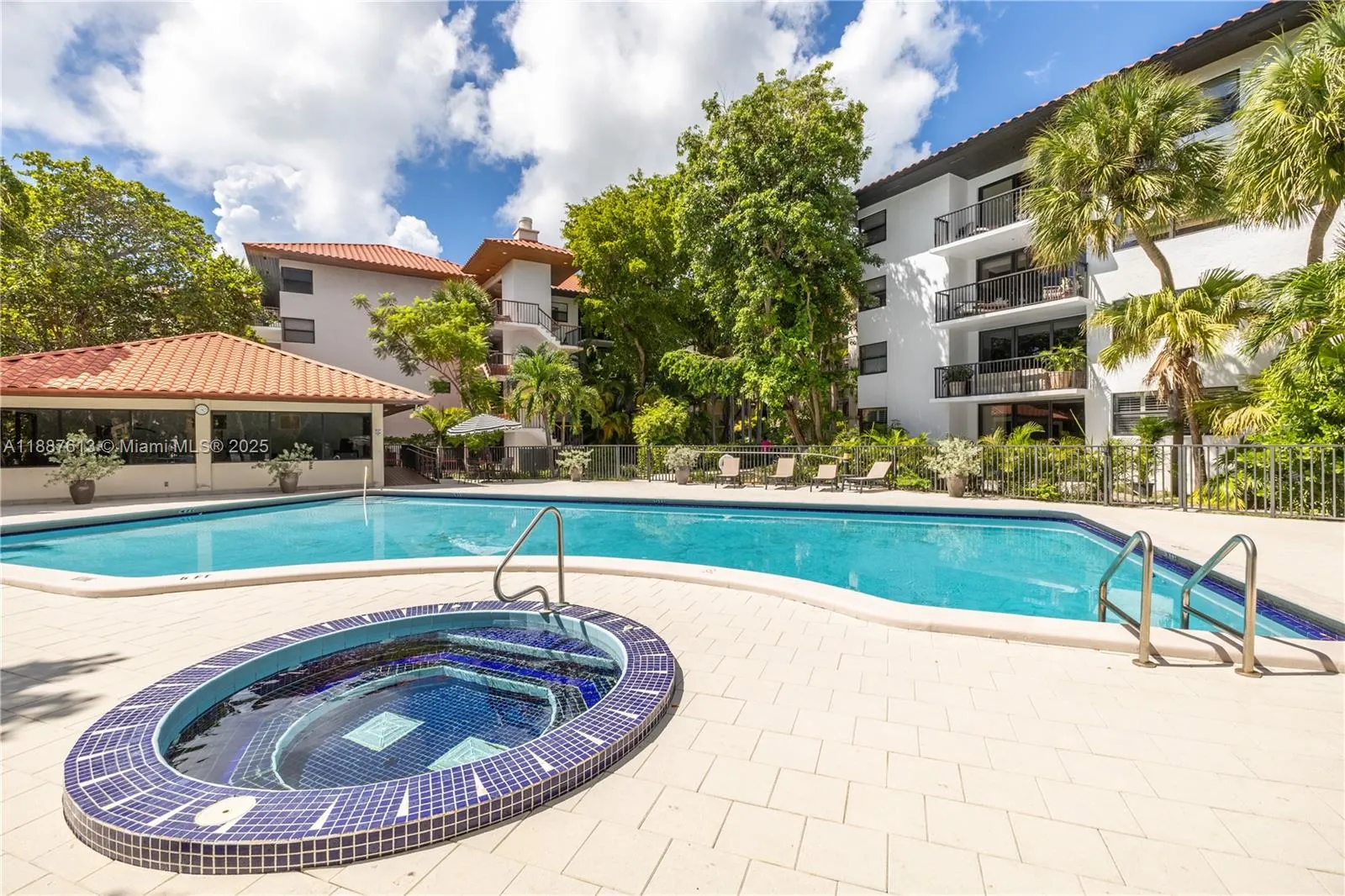 101 Ocean Lane Dr, #1013