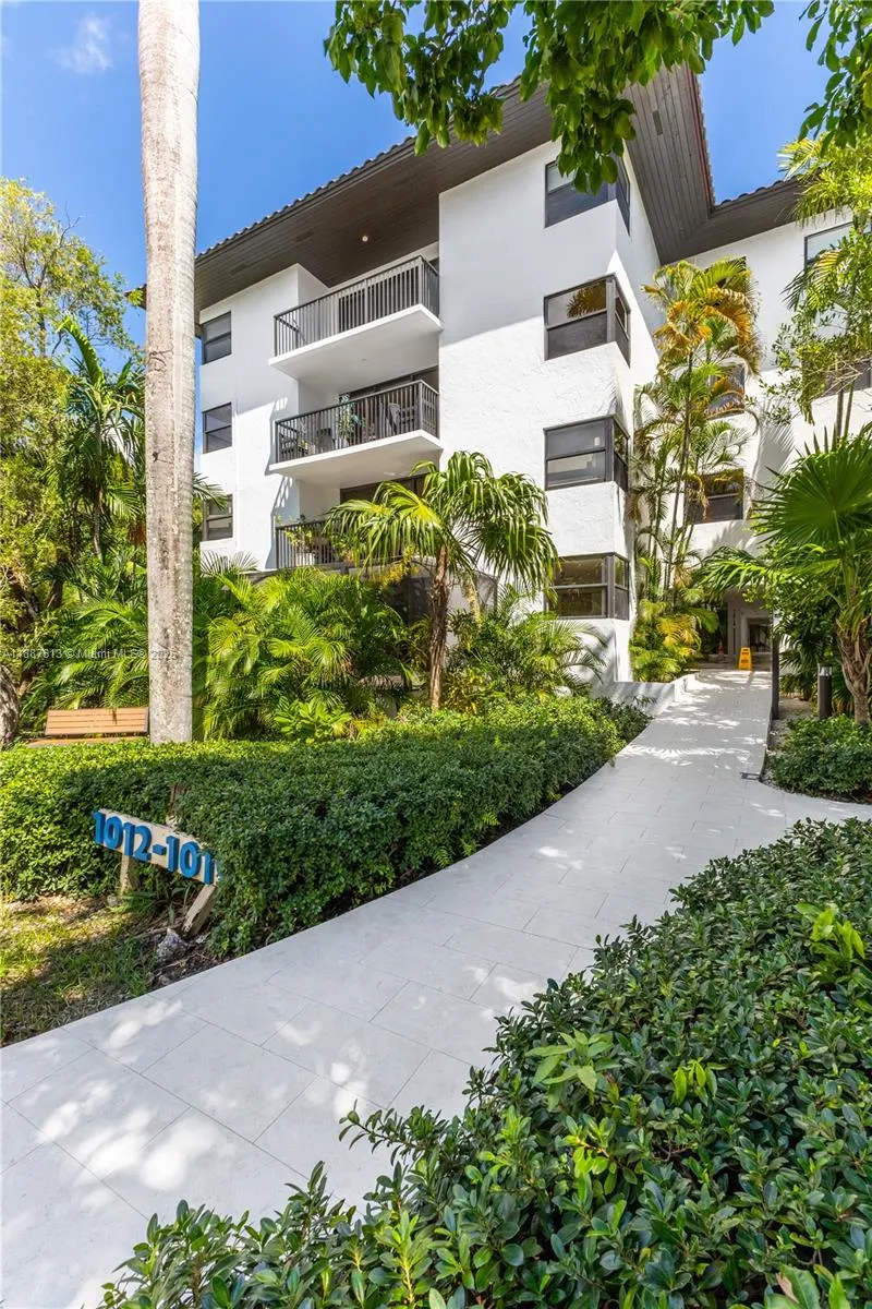 101 Ocean Lane Dr, #1013