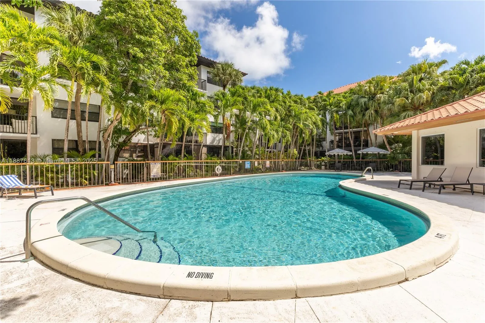 101 Ocean Lane Dr, #1013