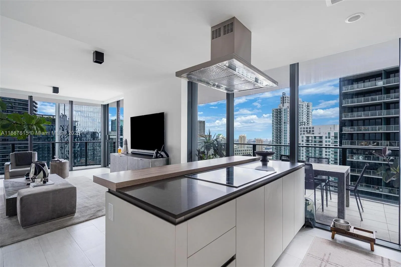 1000 Brickell Plz, #4315