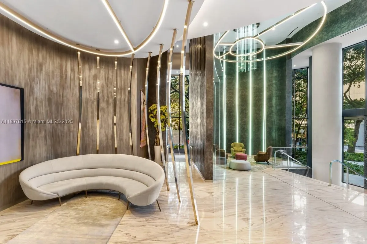 1000 Brickell Plz, #4315