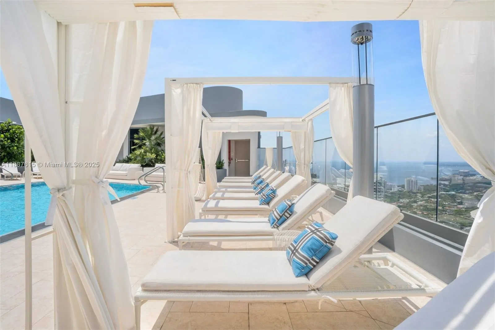 1000 Brickell Plz, #4315
