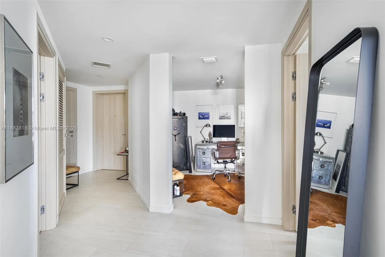 1000 Brickell Plz, #4315