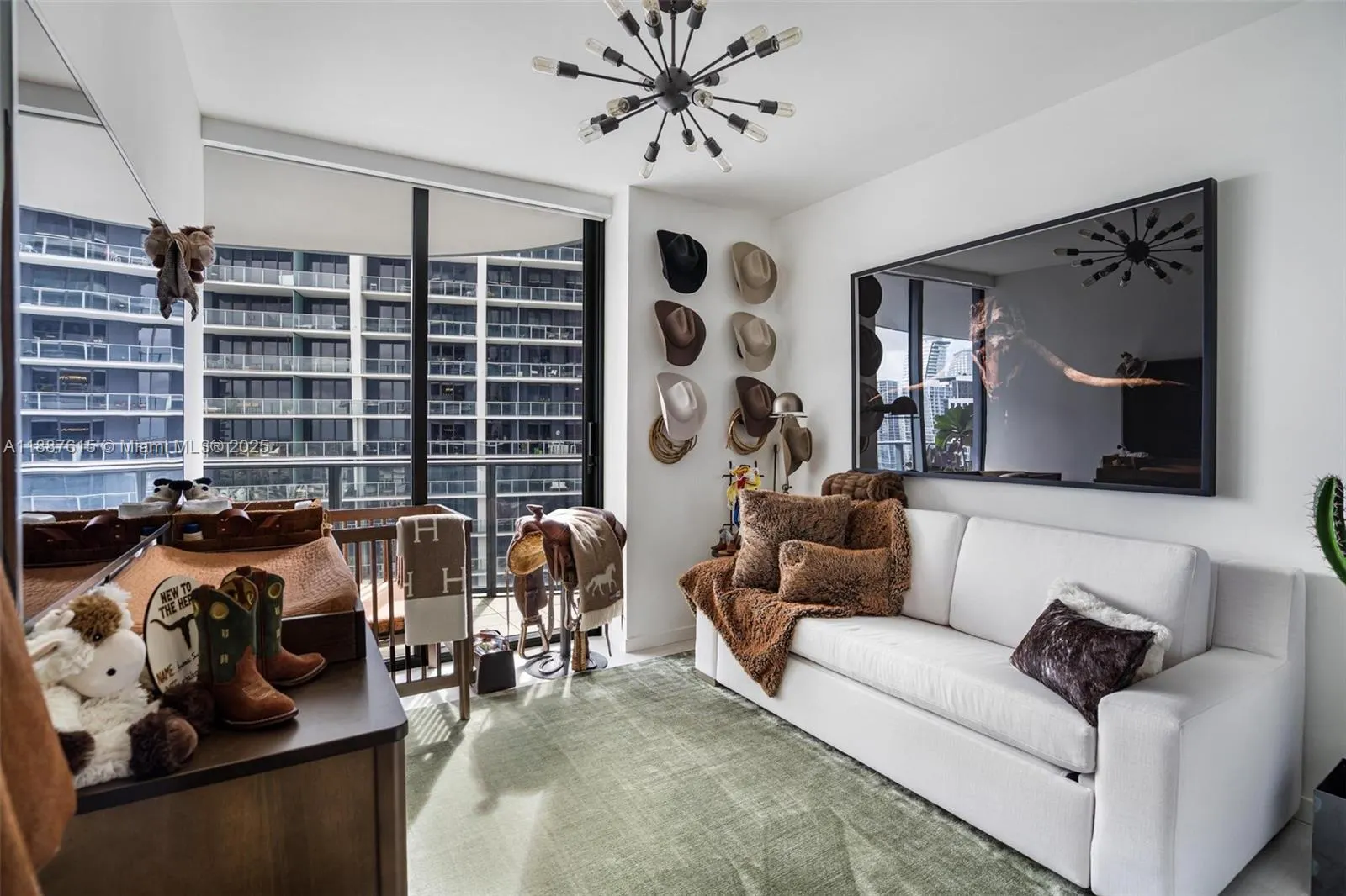 1000 Brickell Plz, #4315
