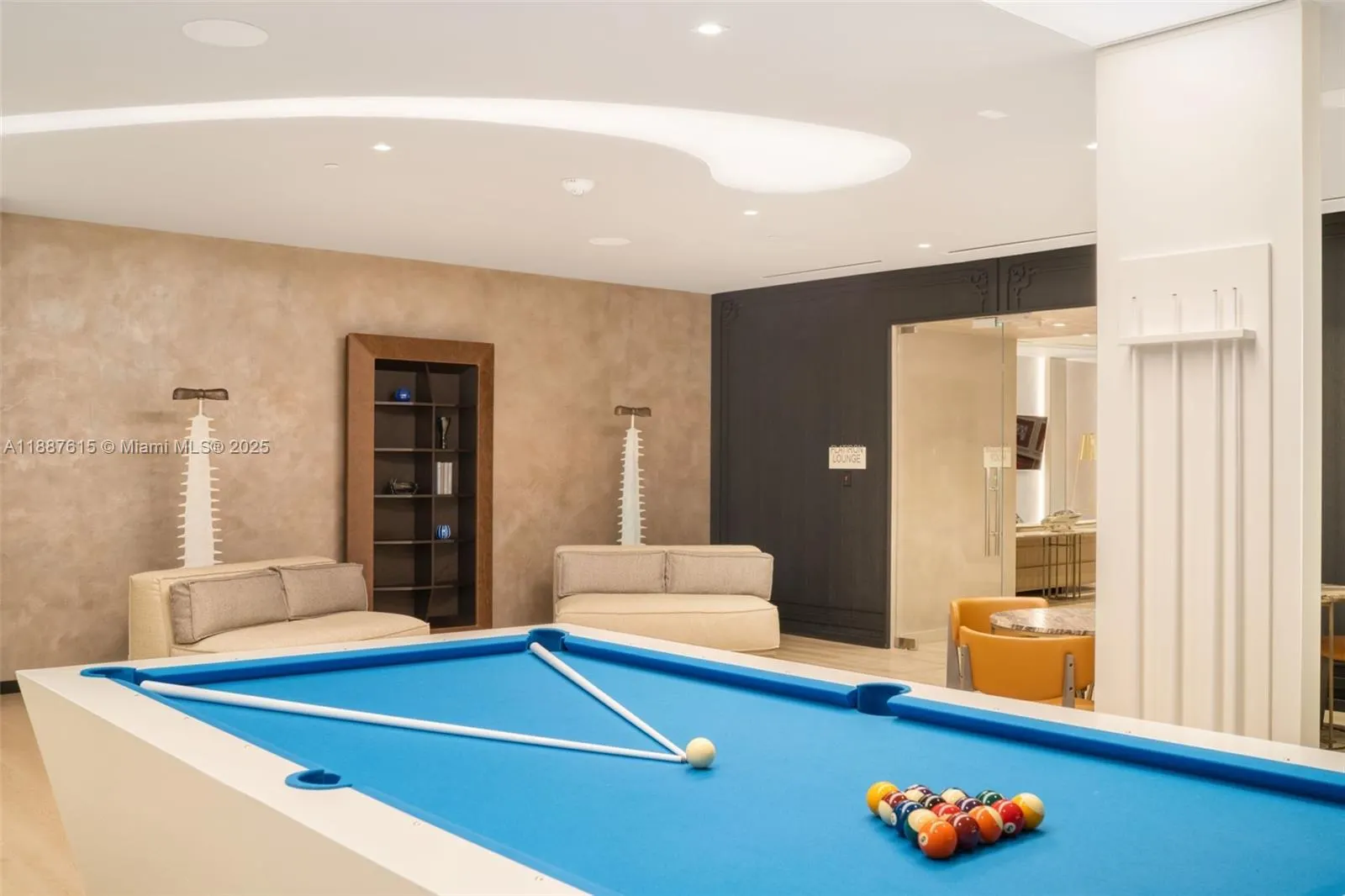 1000 Brickell Plz, #4315