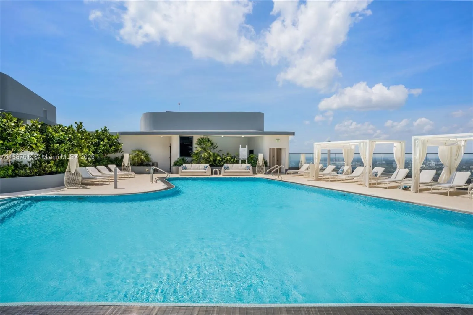 1000 Brickell Plz, #4315