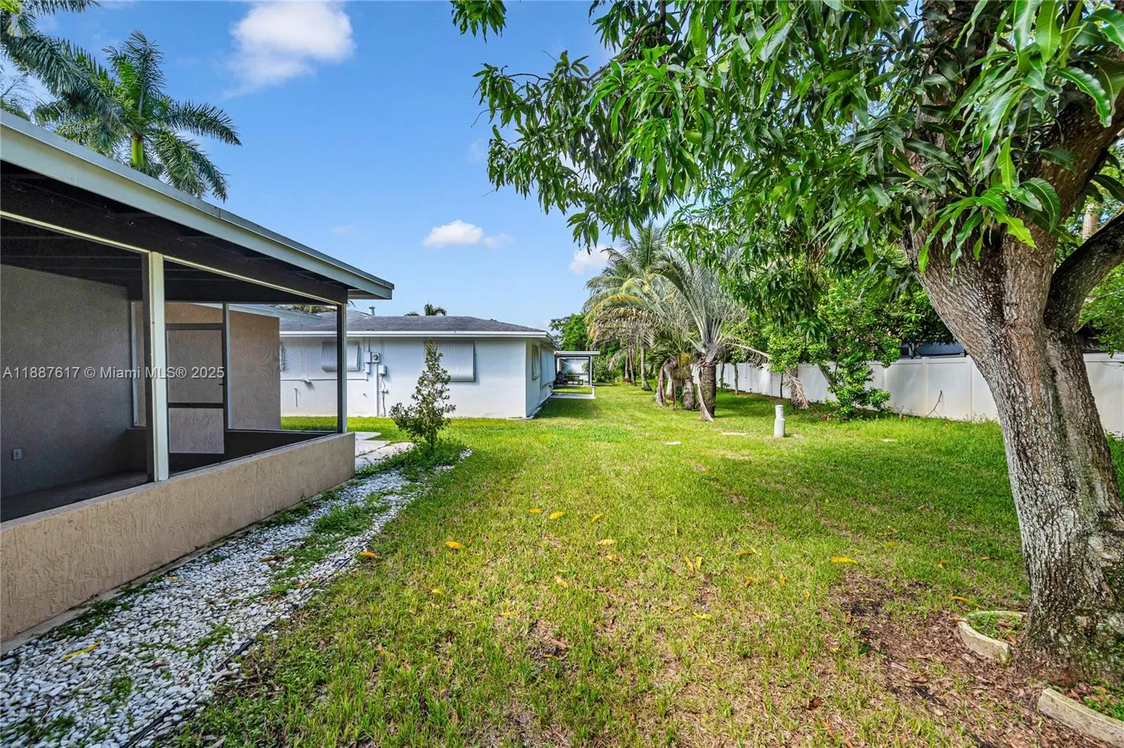 5606 NW 49th Ave