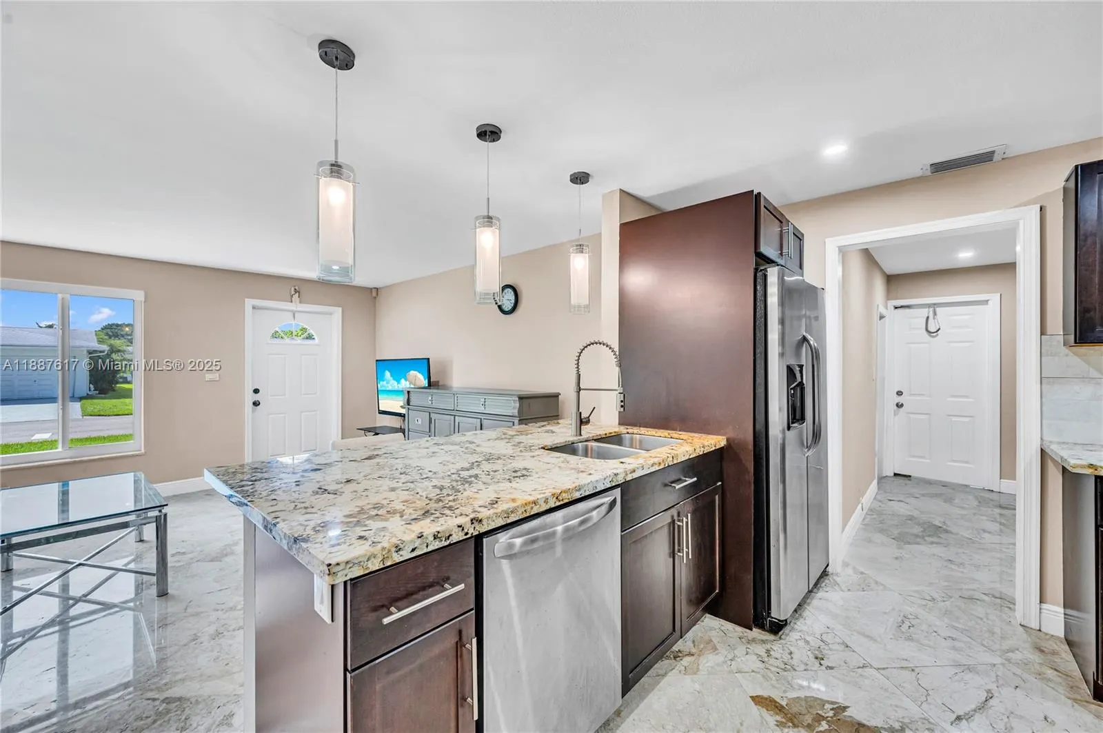 5606 NW 49th Ave