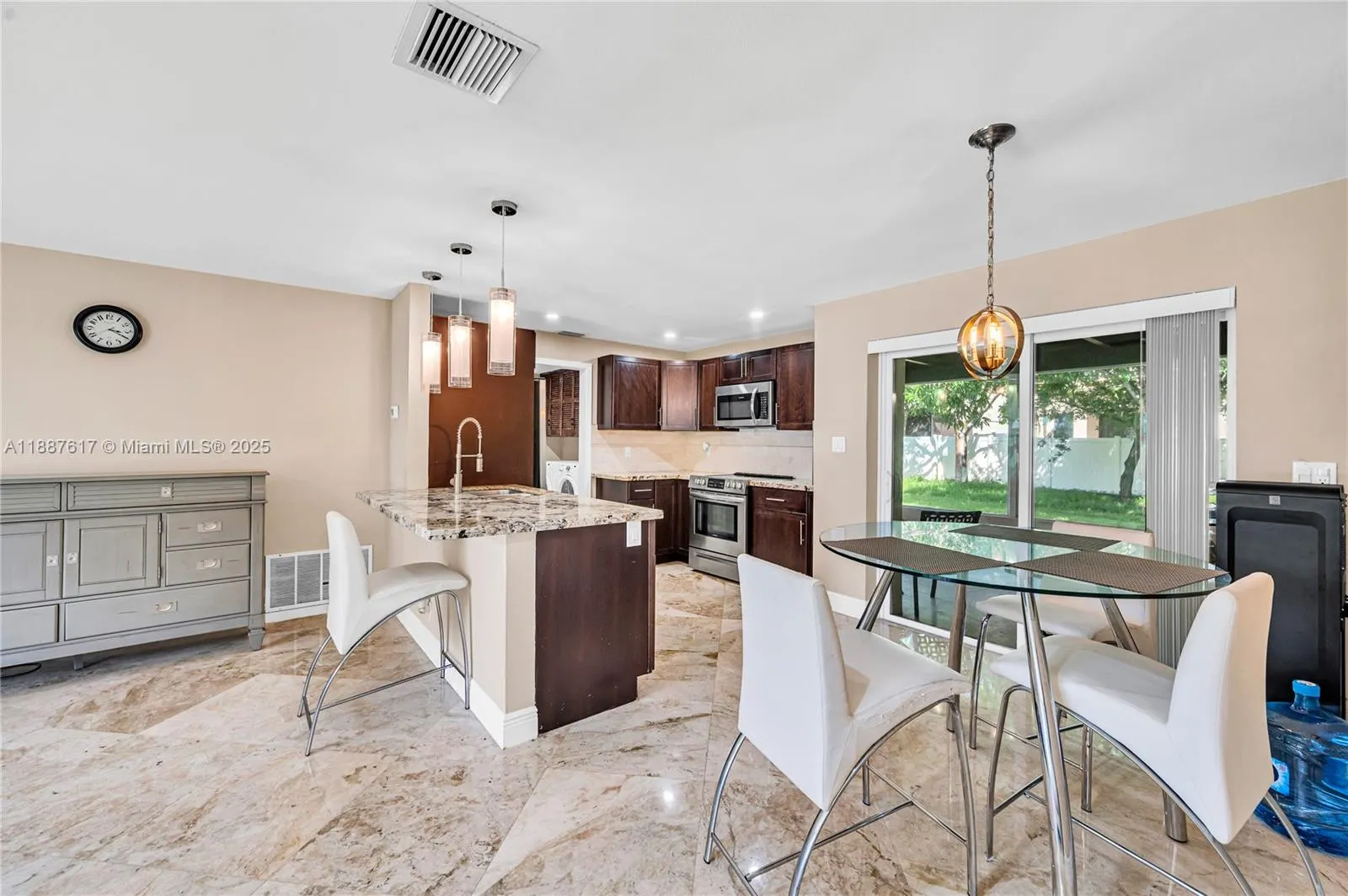 5606 NW 49th Ave