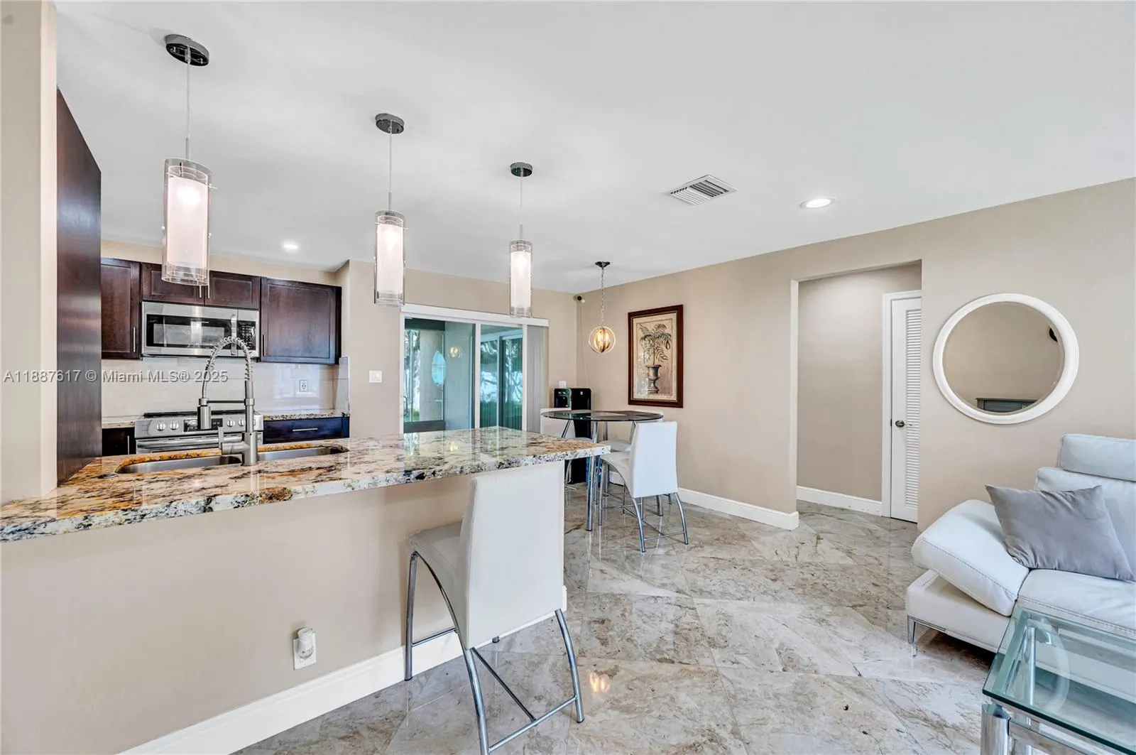 5606 NW 49th Ave