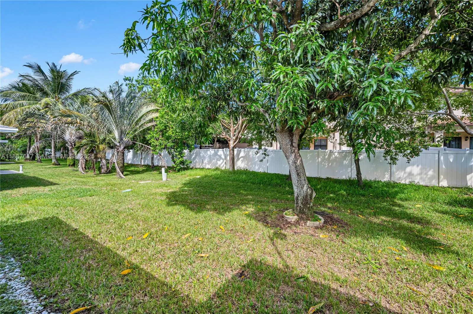 5606 NW 49th Ave
