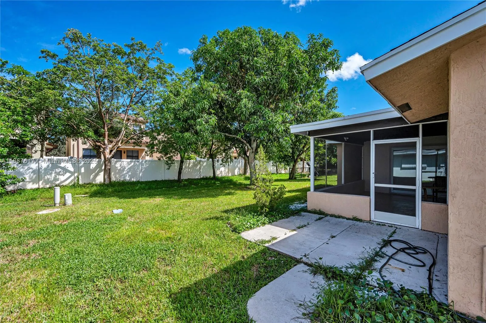5606 NW 49th Ave