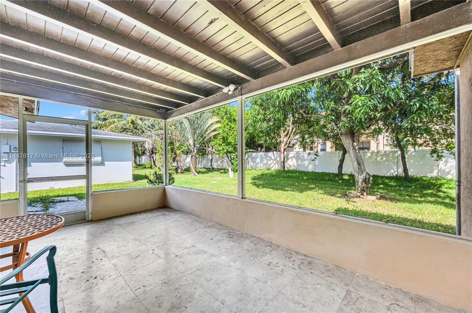 5606 NW 49th Ave