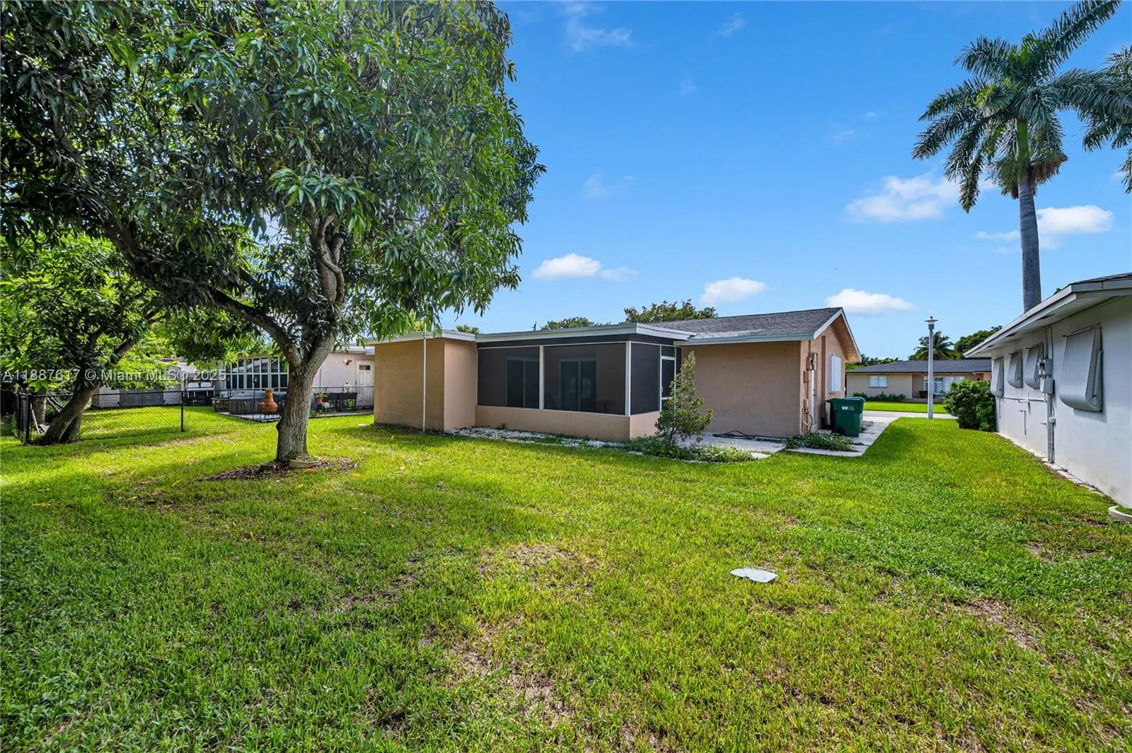5606 NW 49th Ave