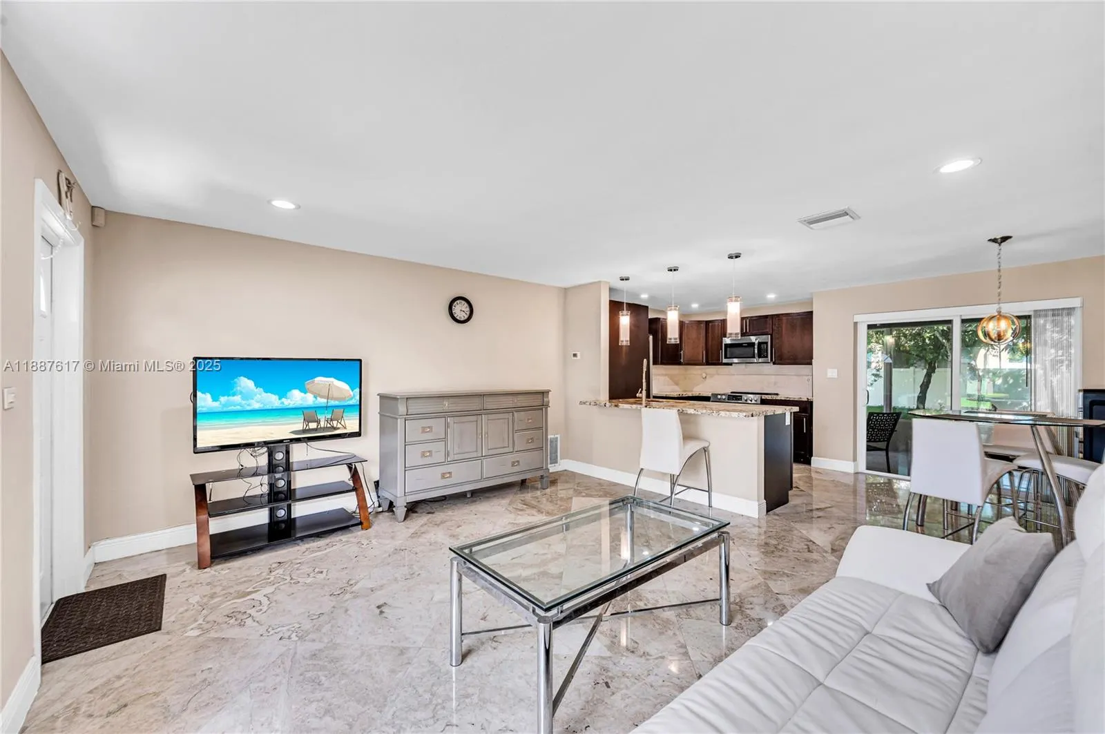 5606 NW 49th Ave