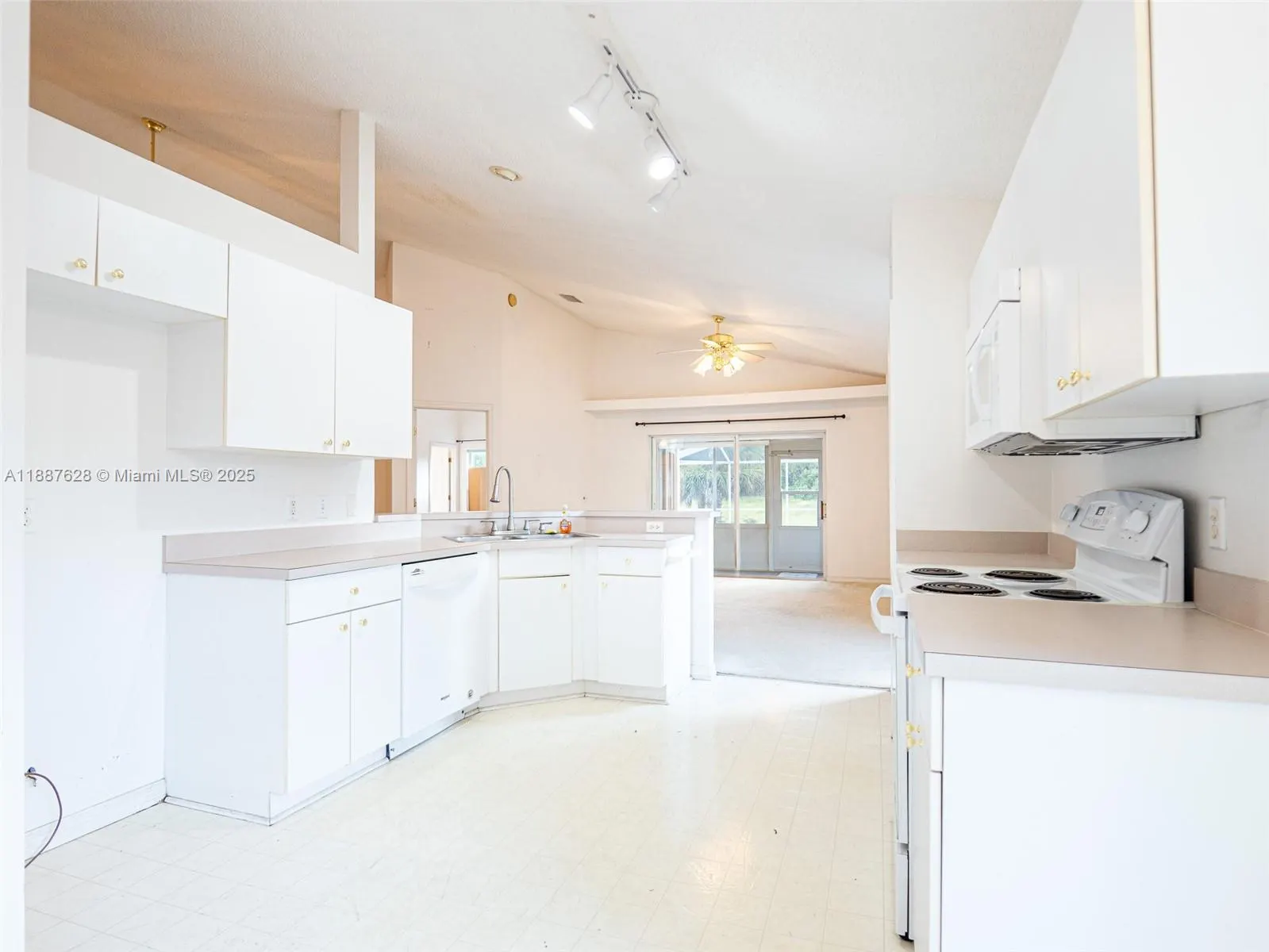 1011 TEQUESTA TRAIL