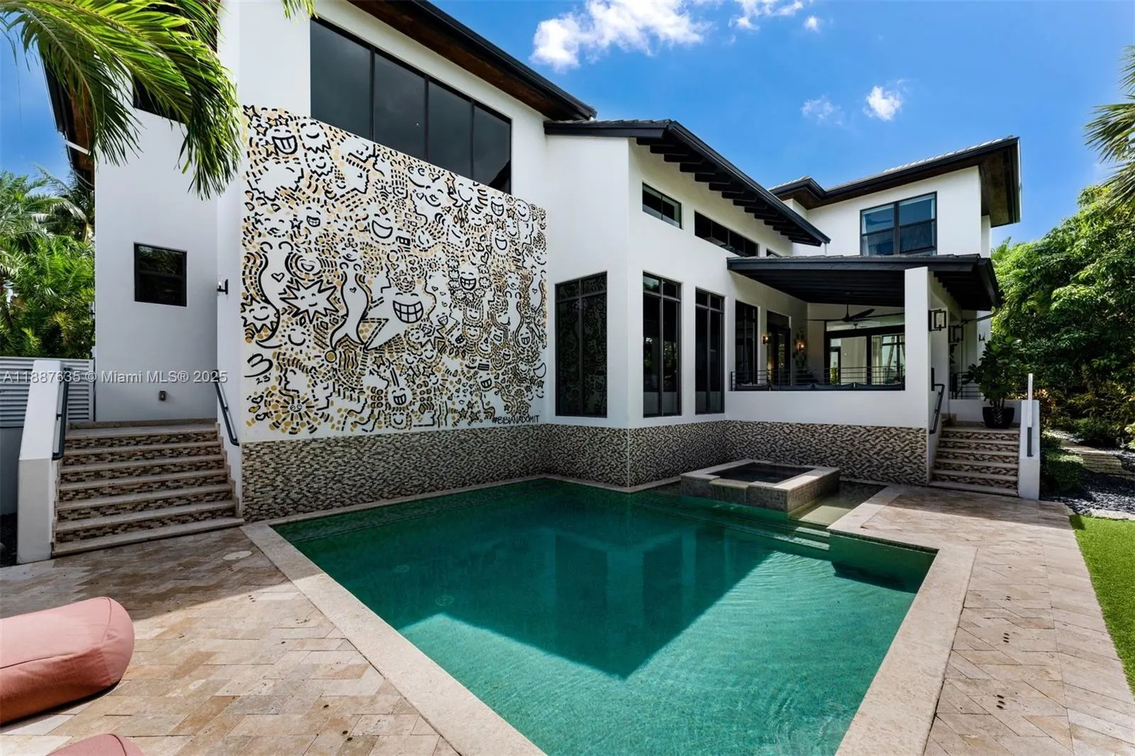 330 Caribbean Rd
