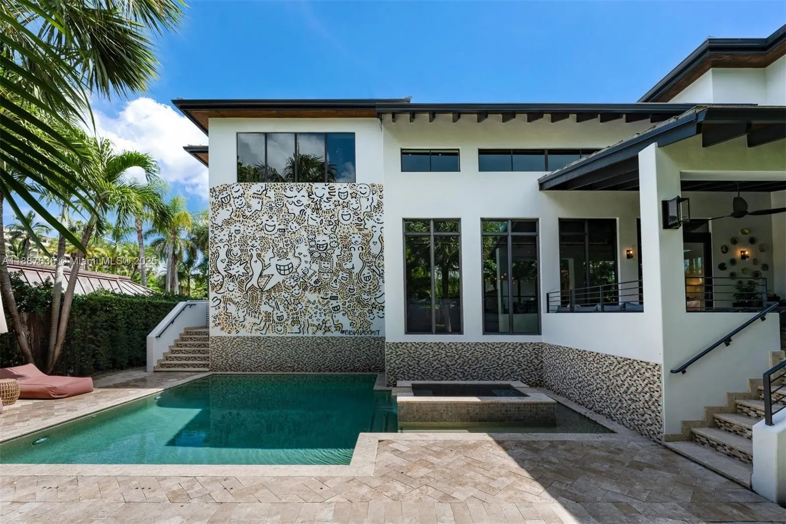 330 Caribbean Rd