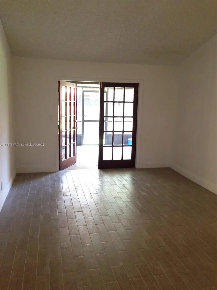 11153 NW 37TH ST