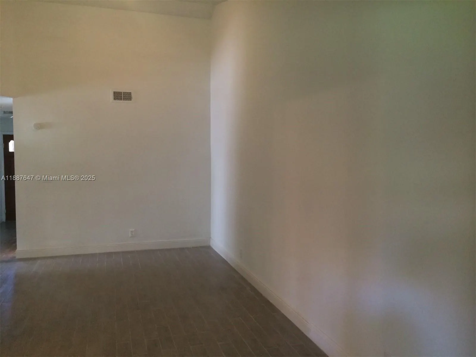 11153 NW 37TH ST