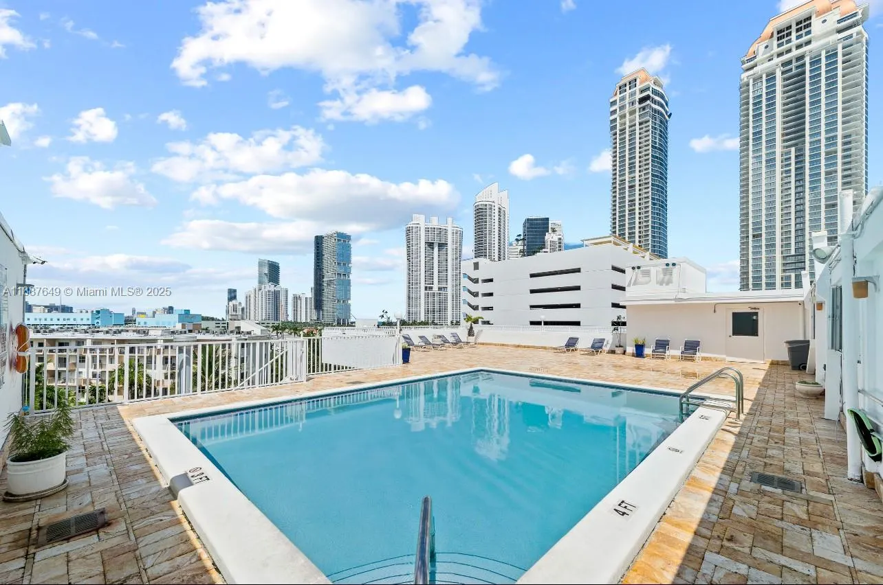17800 Atlantic Blvd, #PH-3