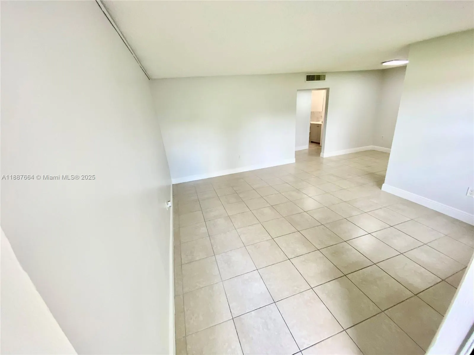 400 NE 1st St, #110