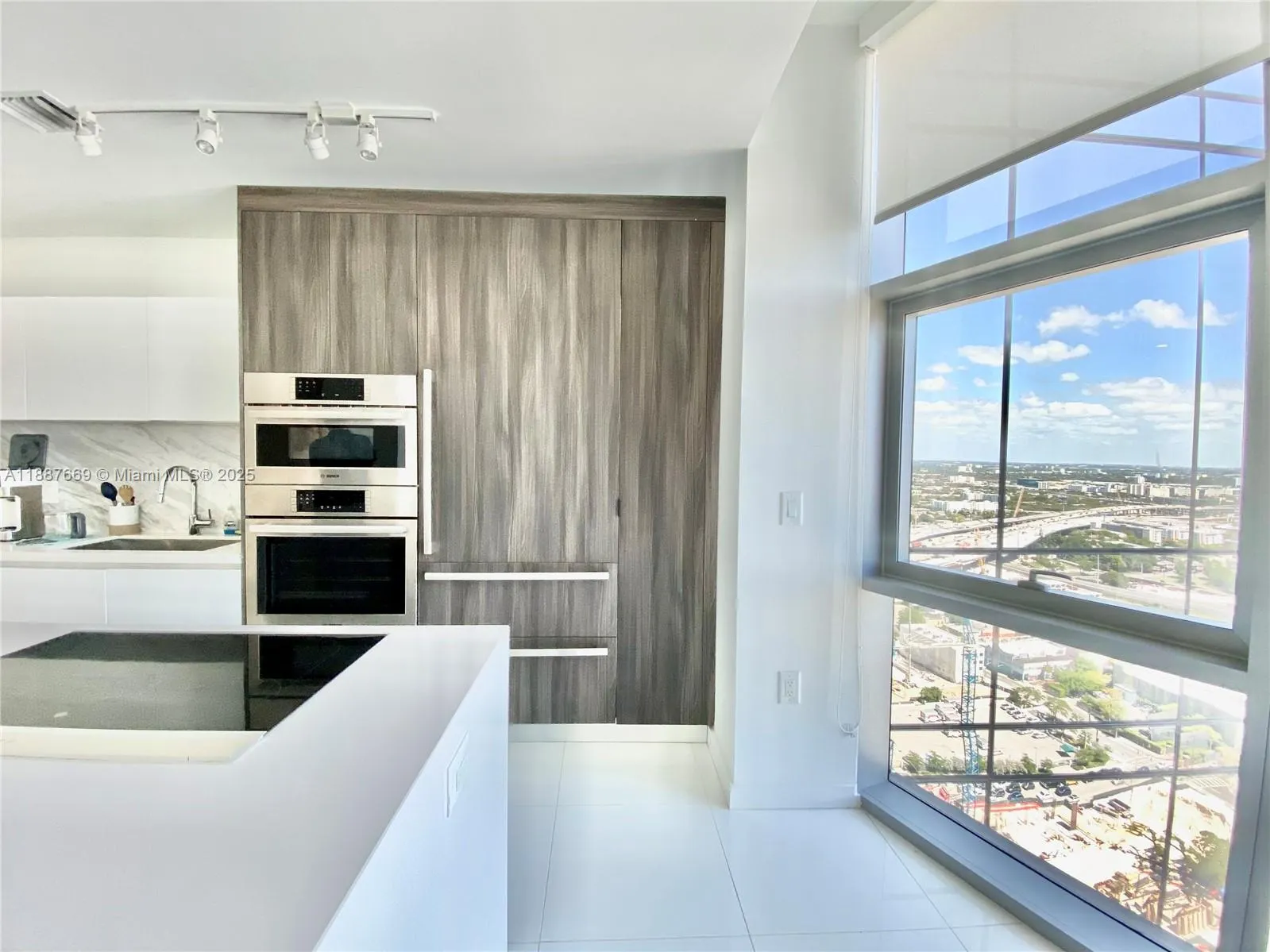 851 NE 1st Ave, #2802