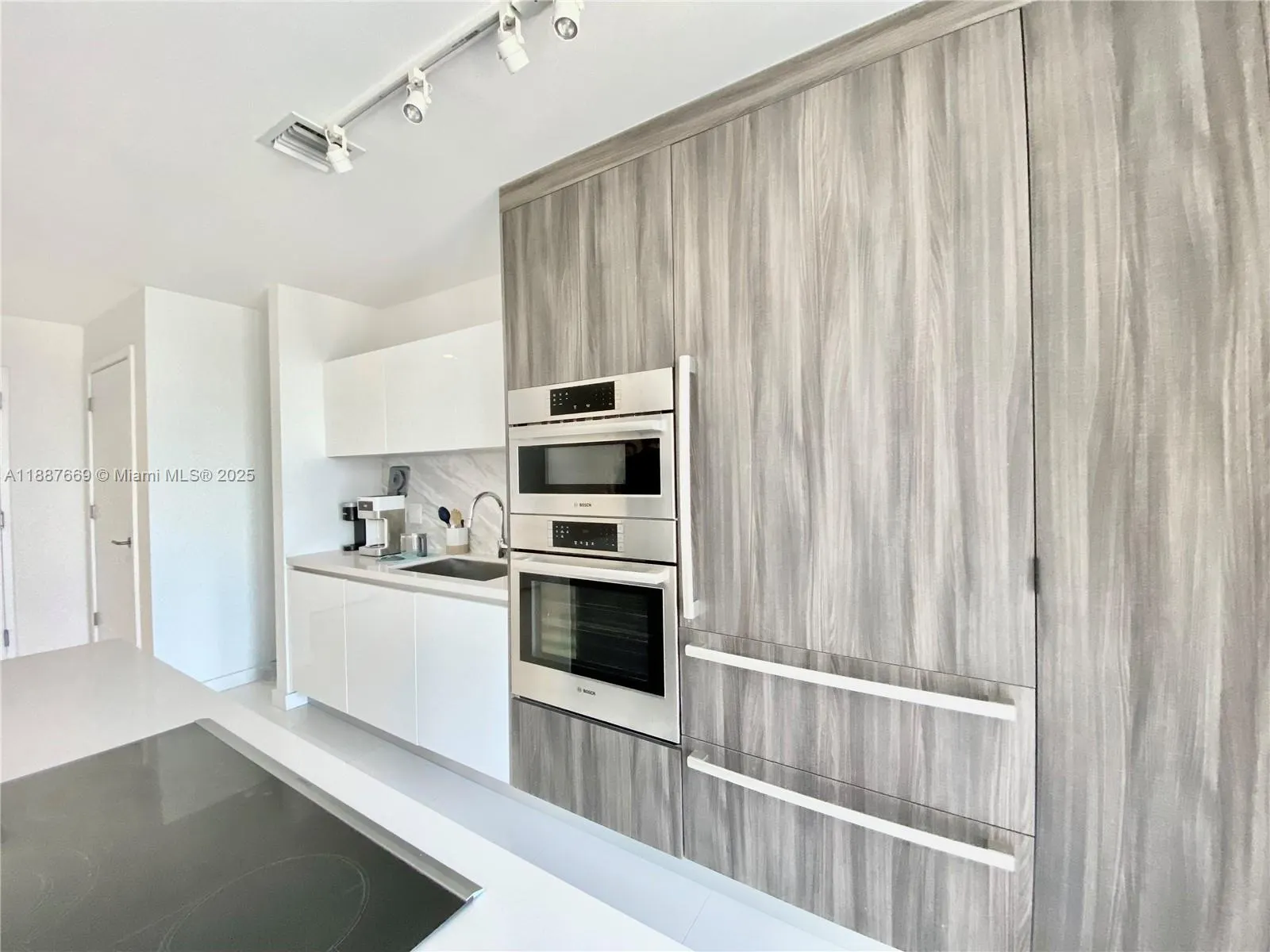 851 NE 1st Ave, #2802