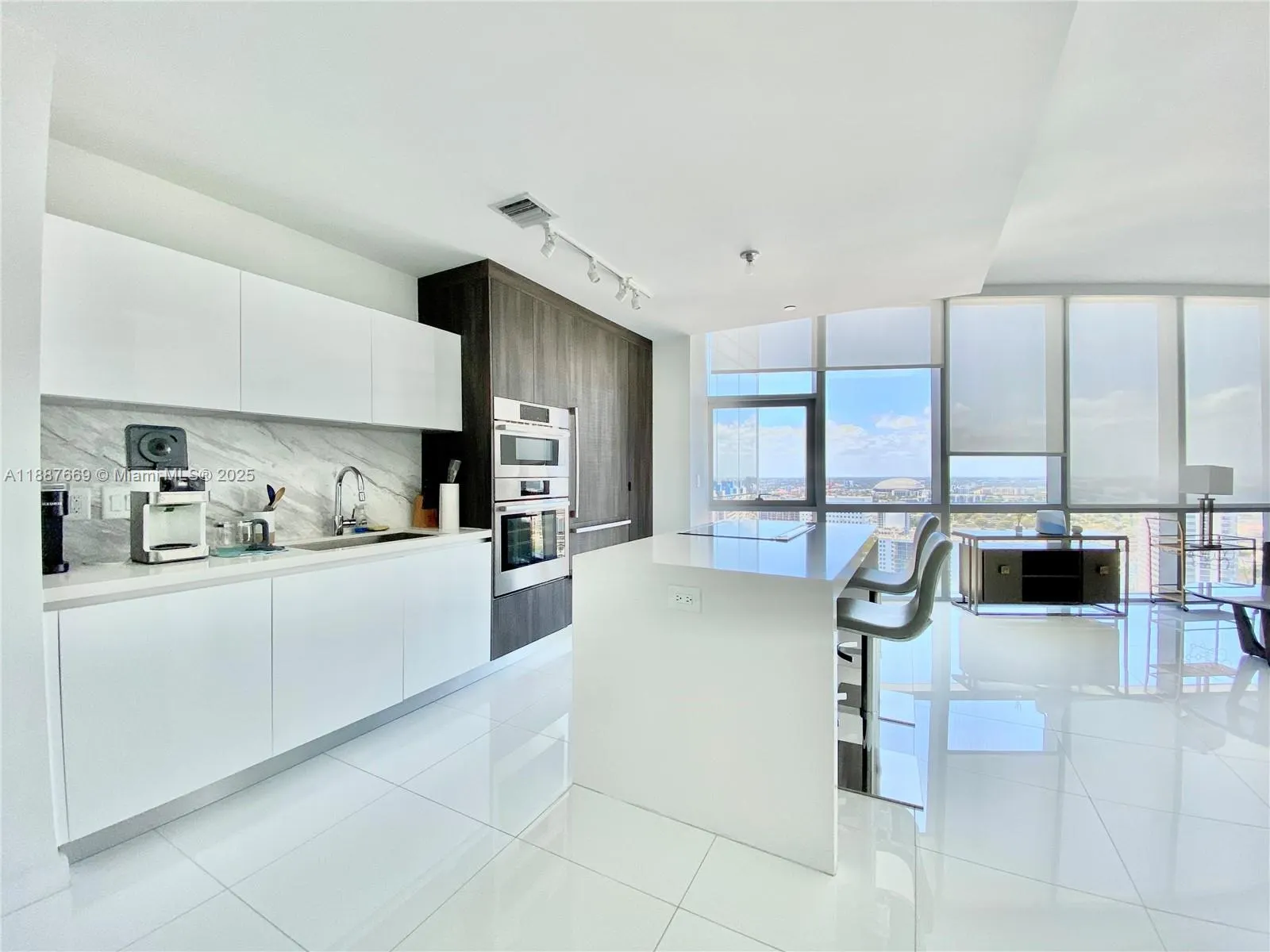 851 NE 1st Ave, #2802