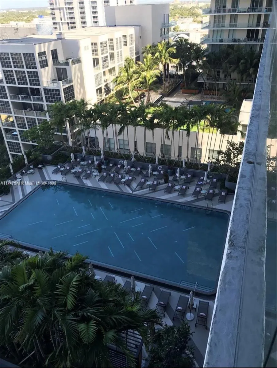 121 NE 34th St, #1114