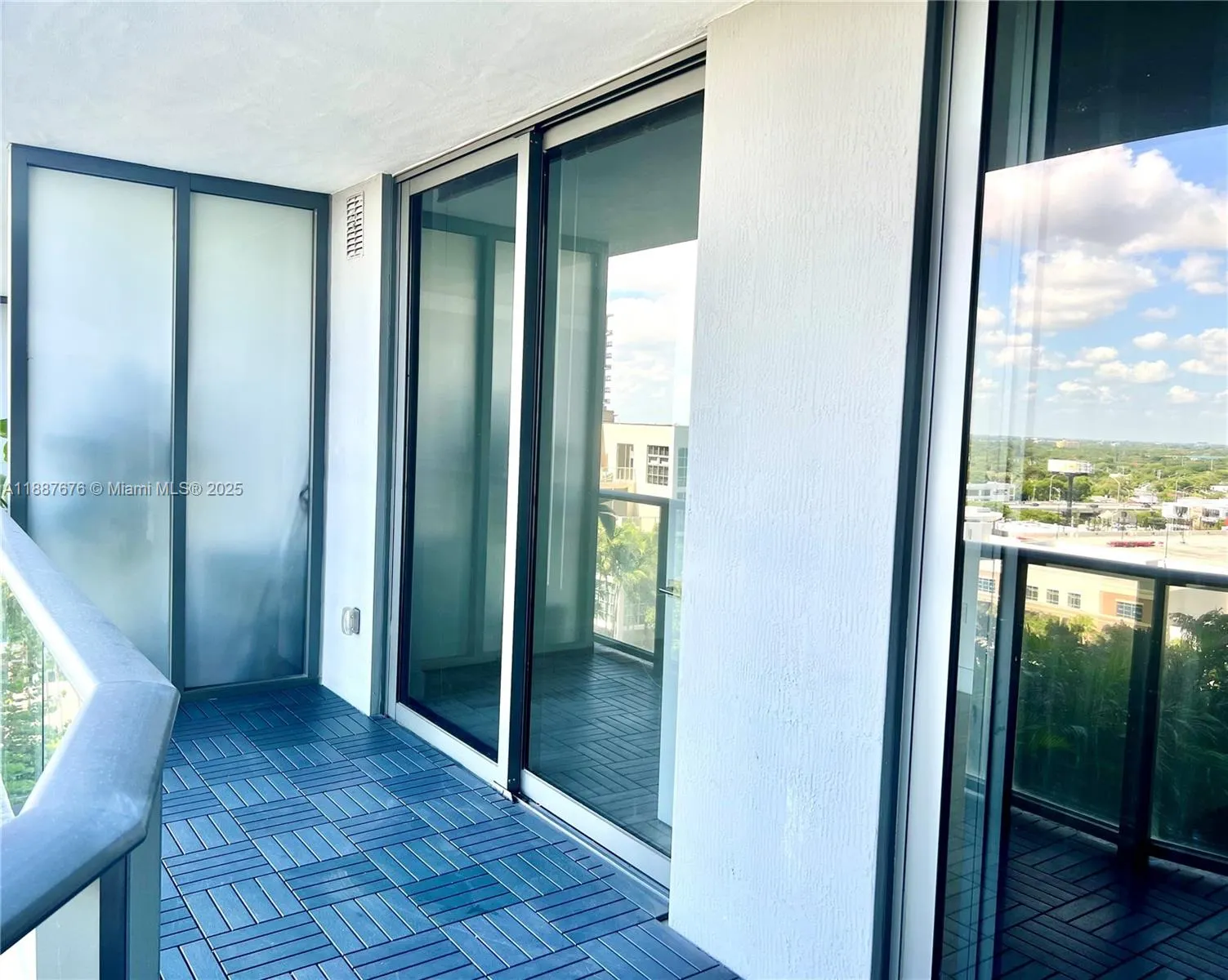 121 NE 34th St, #1114