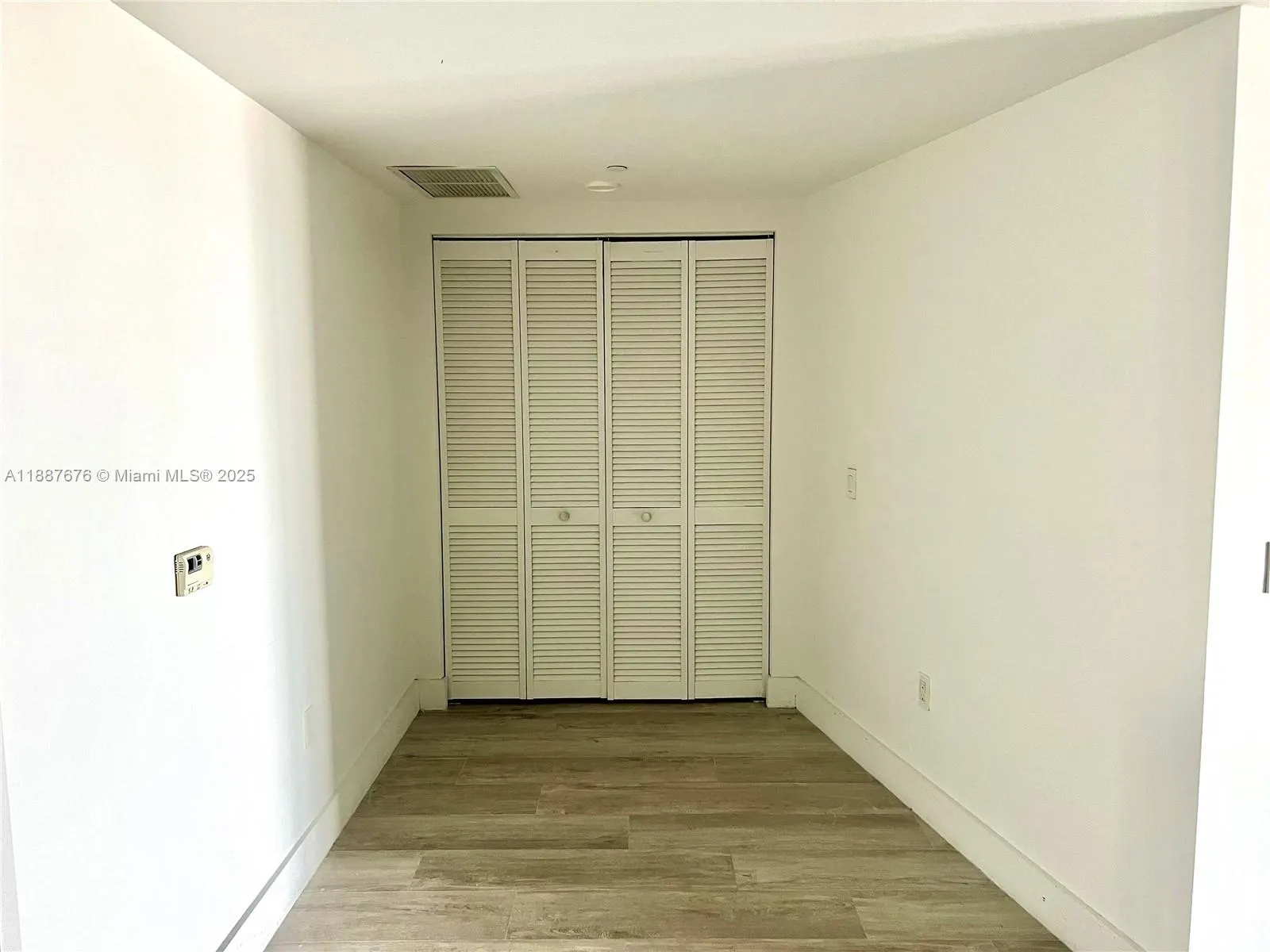 121 NE 34th St, #1114