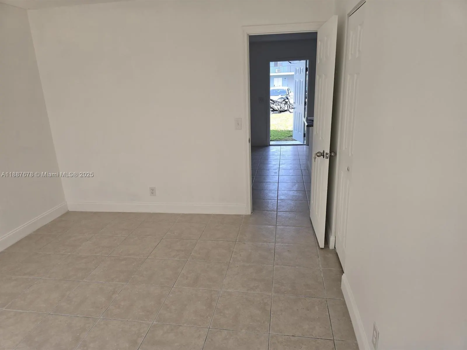 1829 N A St, #5