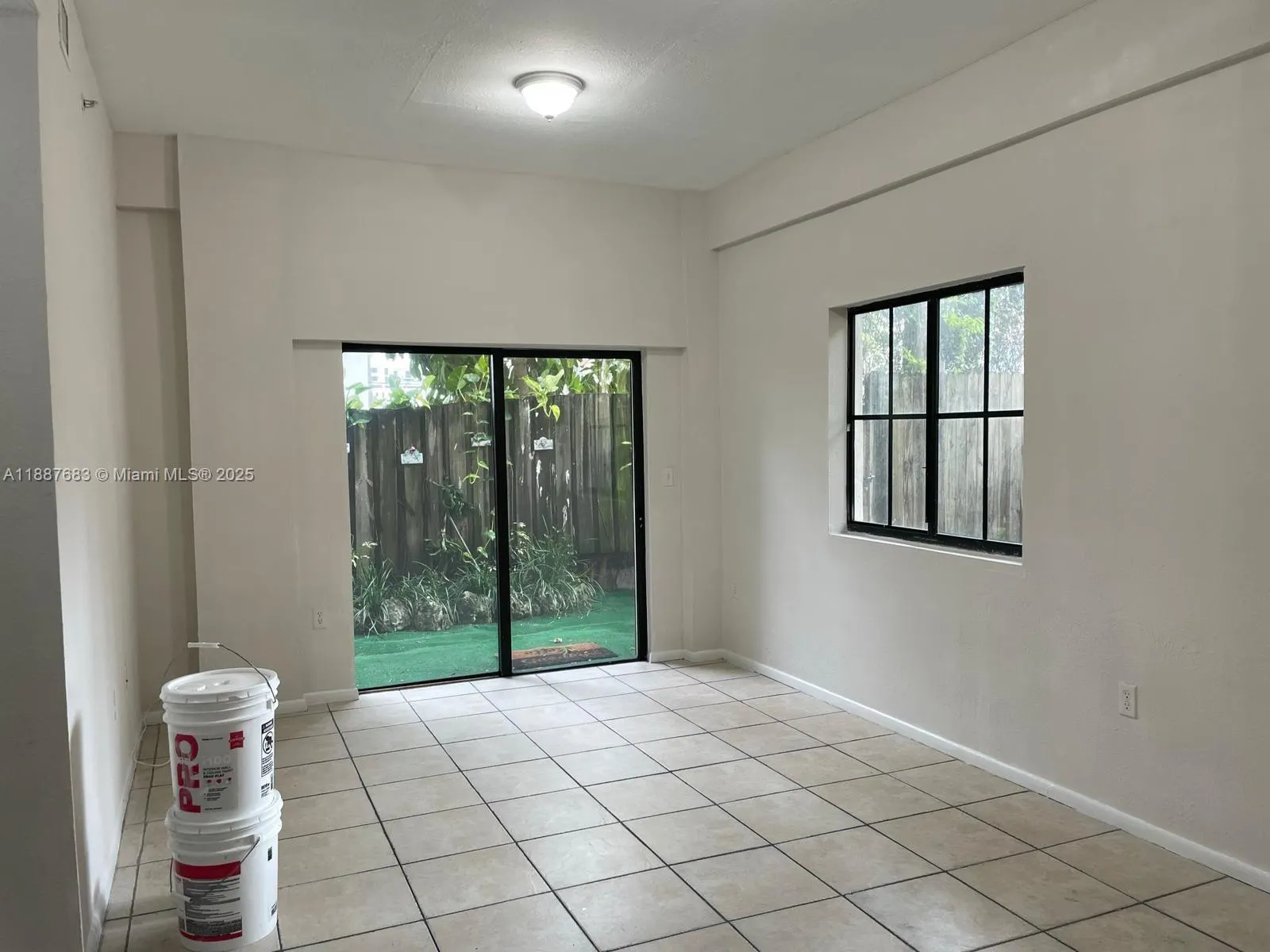 763 SW 5th St