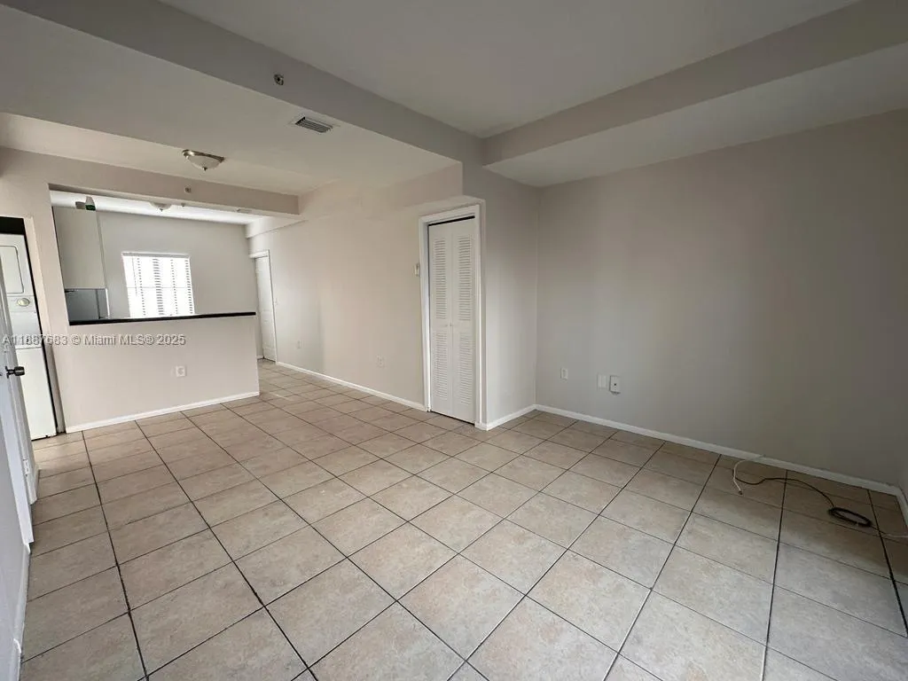763 SW 5th St