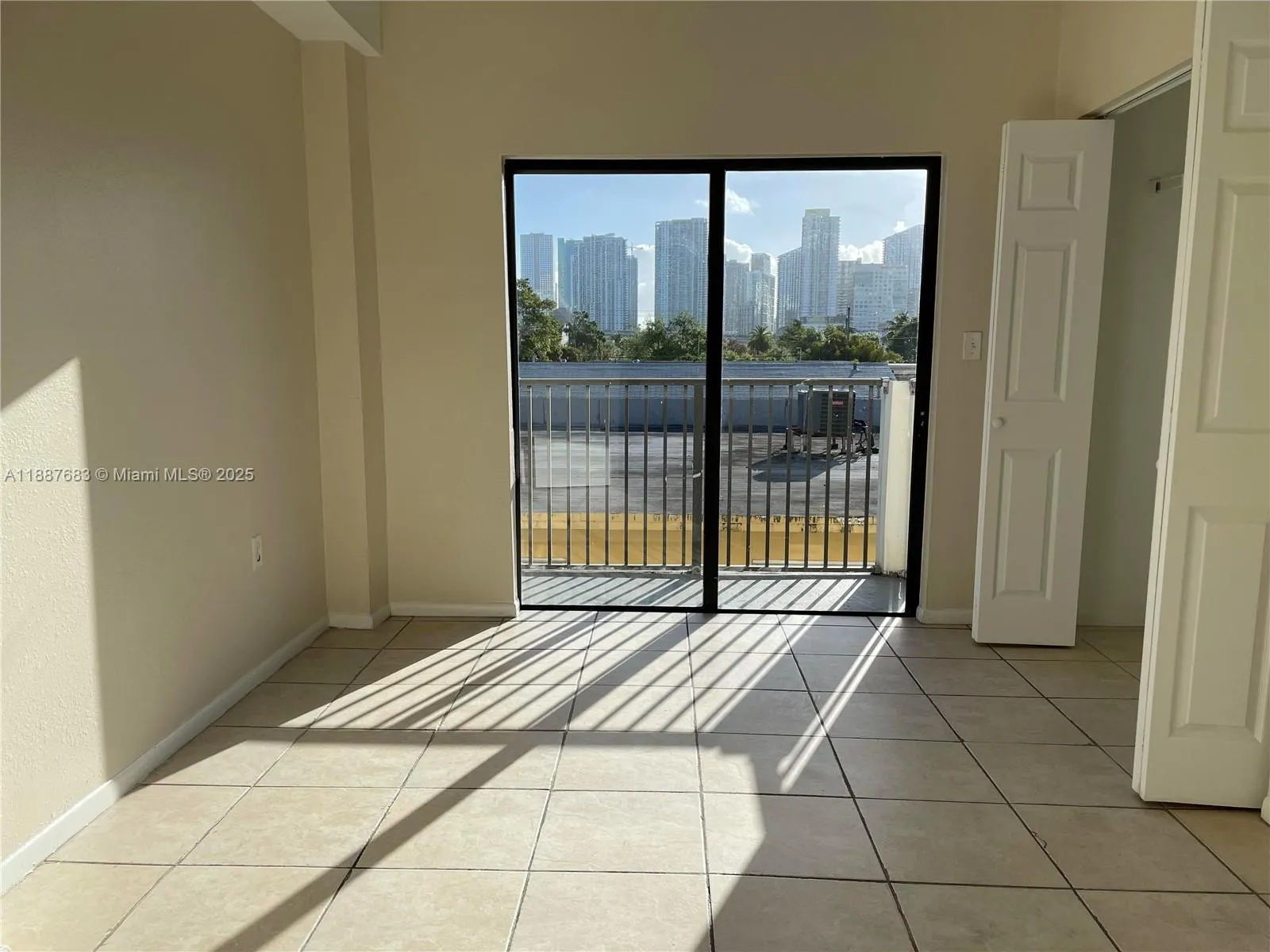 763 SW 5th St