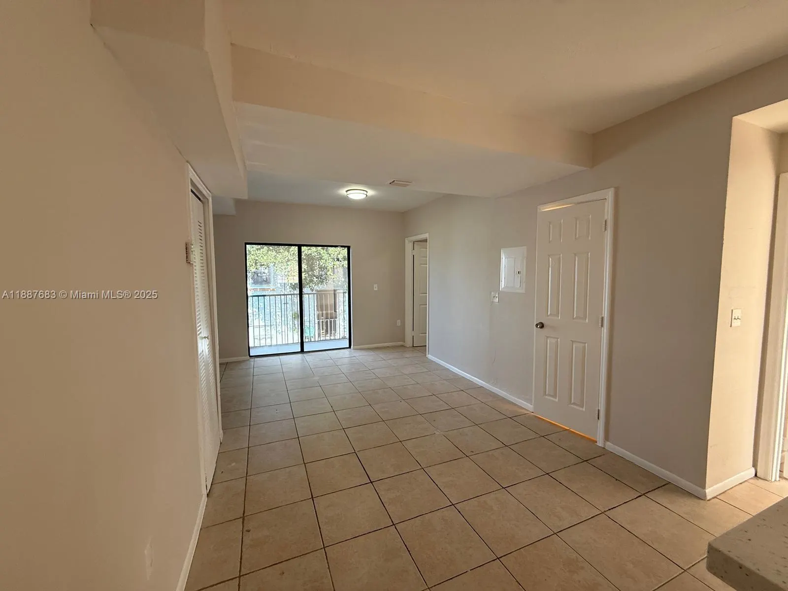 763 SW 5th St