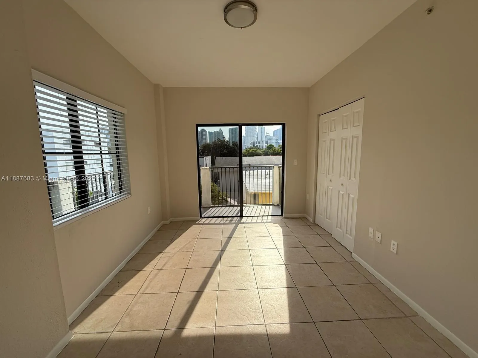 763 SW 5th St