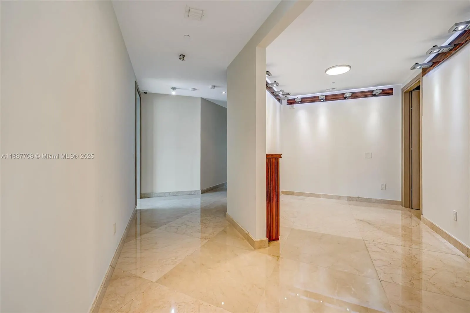 2711 S Ocean Dr, #3705