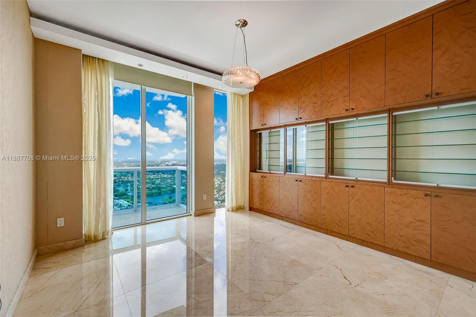 2711 S Ocean Dr, #3705
