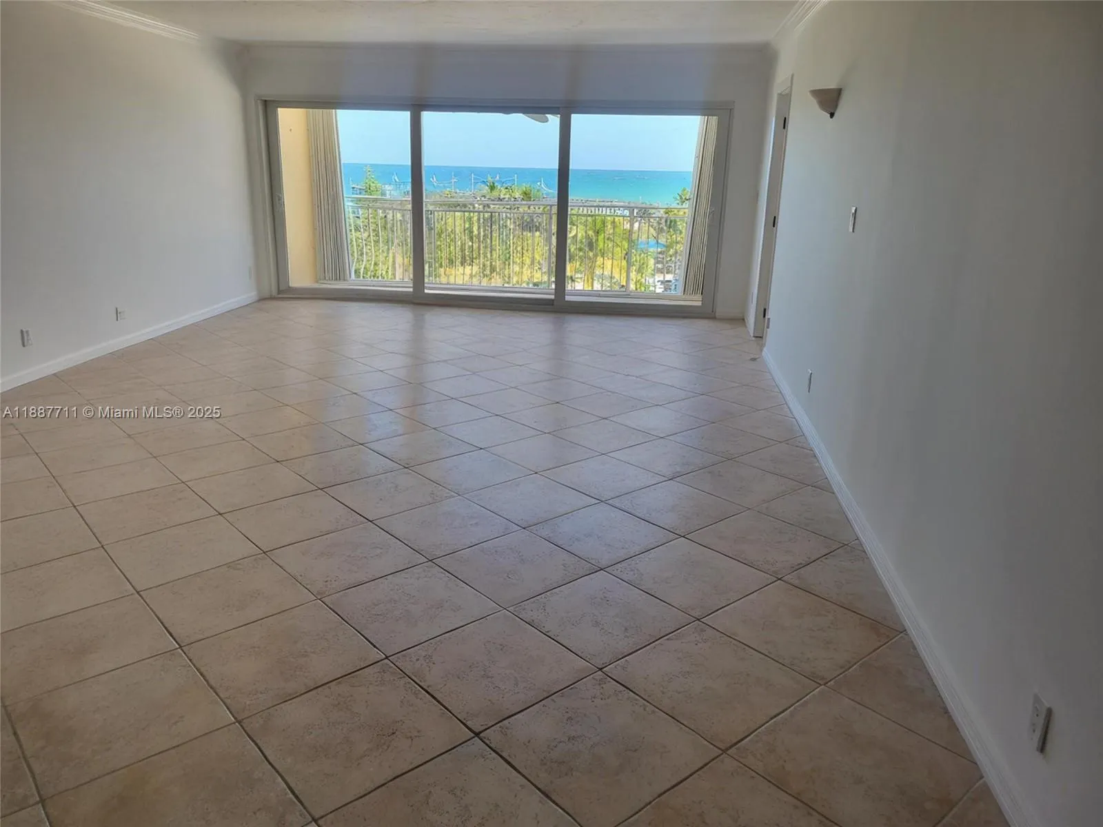 328 N Ocean Blvd, #607