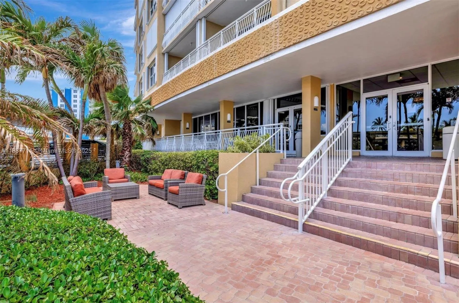 328 N Ocean Blvd, #607
