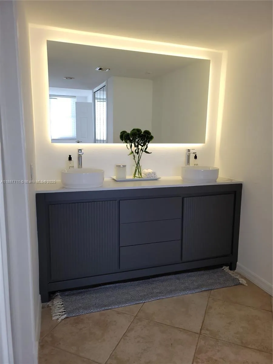 328 N Ocean Blvd, #607